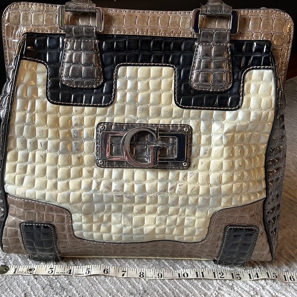 Guess bag - Picture 2 of 16